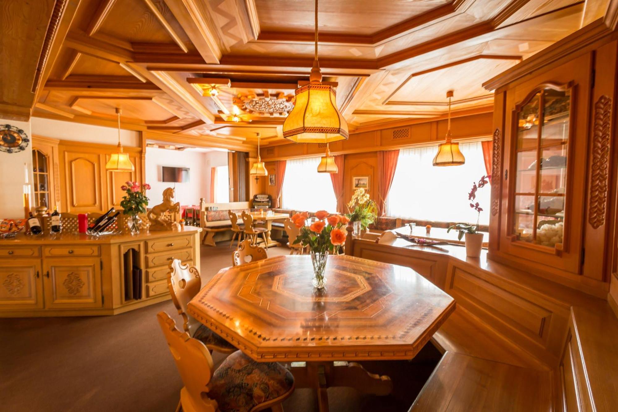 Hotel Franz Anton ザルガンス エクステリア 写真